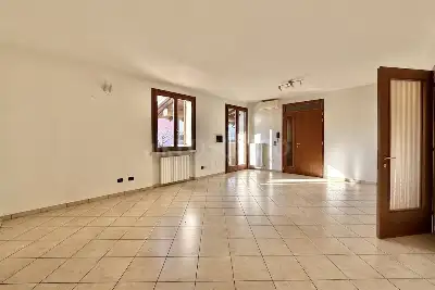 Casa in vendita, Via San Chiara, Peschiera del Garda