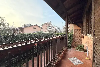 Villino a Schiera in vendita, Largo Rovedine, Opera