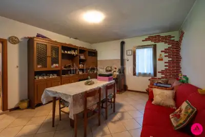 Casa Indipendente in vendita, Via Francesco Baracca, Fontanafredda