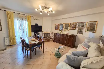 Villino a Schiera in vendita, Via Sesto San Giovanni, Roma