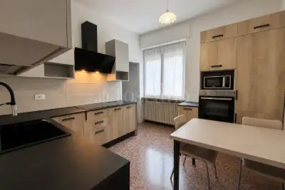 Casa in vendita, Via Pompeo Mariani, Monza