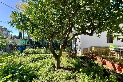 Casa Indipendente in vendita, Piazza Vittorio Veneto, Sant'Agata li Battiati