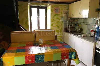 Casa Indipendente in vendita, Località Traversina, Schignano, Schignano