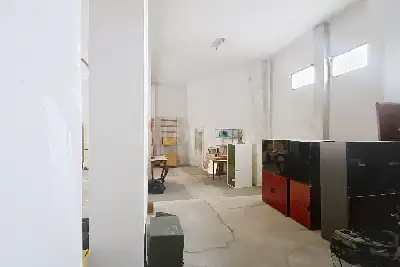 Magazzino in vendita, Viale Umberto F 132, Sassari