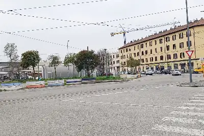 Casa in vendita, Via Varesina, Milano