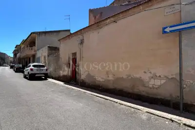 Magazzino in vendita, Via Rinascita, Ittiri
