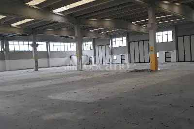 Capannone in vendita, SP193, Maleo