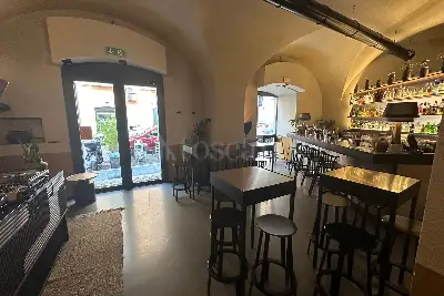 Palazzo in vendita, Via Andrea Da Bari, Bari