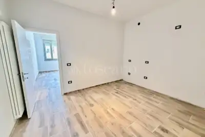 Villino a Schiera in vendita, Via Nona, Brescia