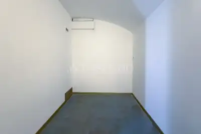 Negozio in vendita, Corso Concordia, Milano