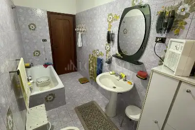 Casa Indipendente in vendita, Via G. Marconi, Elice