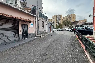 Magazzino in affitto, Via dell'Oro, Catania