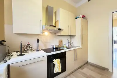 Casa in vendita, Via Santa Sofia, Milano