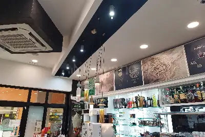 Attività Commerciale in vendita, Viale Palmiro Togliatti, Roma