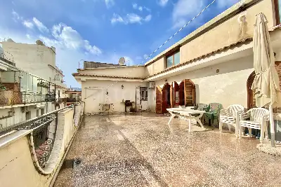 Casa in vendita, Via I° Maggio, Letojanni