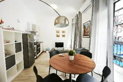 Palazzo in vendita, Via Madonna della Volta, Palermo