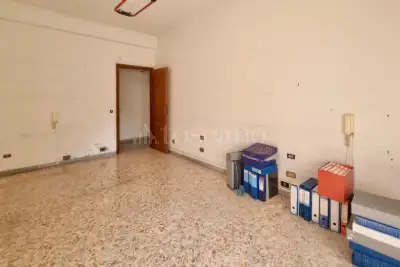 Casa in vendita, Via Giunio Silano, Roma