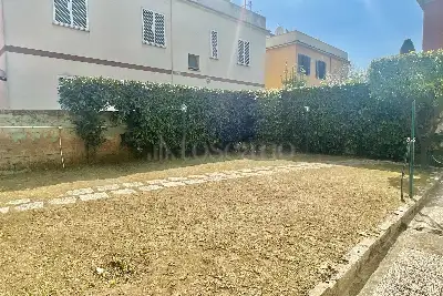 Villa Plurifamiliare in vendita, Via del Fosso dell'Acqua Mariana, Roma