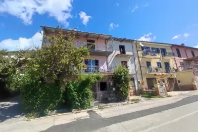 Villino a Schiera in vendita, Via dell'Aquila 13, L'Aquila