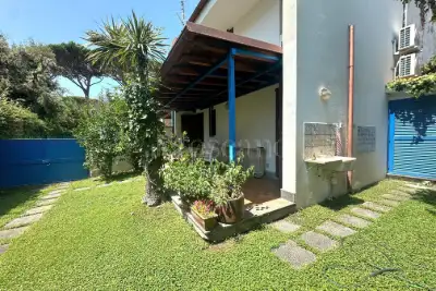 Villino a Schiera in vendita, Via Falconara, Fiumicino