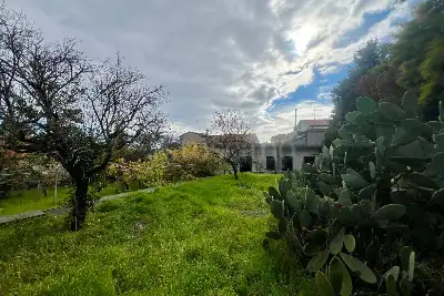Casa Indipendente in vendita, Via Giuseppe Garibaldi, Sant'Agata li Battiati