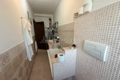 Casa in vendita, Piazzale Aldo Moro, Pomezia