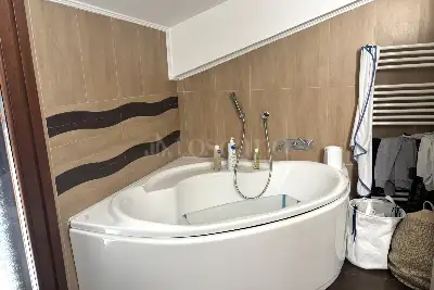 Casa in vendita, Via Sarsina, Roma