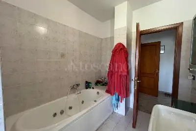 Villa in vendita, Via Bresimo, Roma