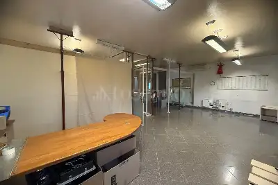 Negozio in affitto, Via della Chiusa, Calenzano