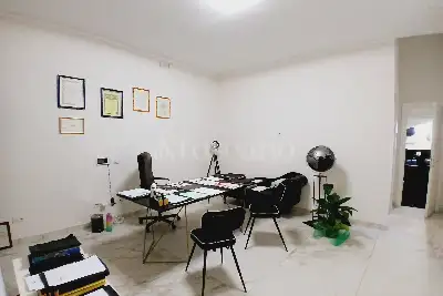 Negozio in vendita, Via Emanuele Filiberto, Roma