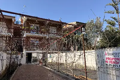 Villa Plurifamiliare in vendita, Viale Paride, Ardea