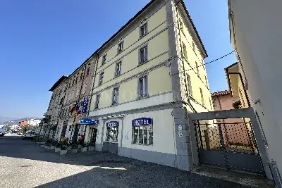 Albergo in vendita, Via della Volta, Brescia