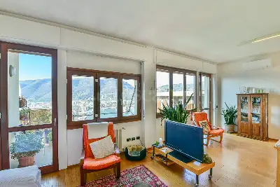 Casa in vendita, Via Prudenziana, Como