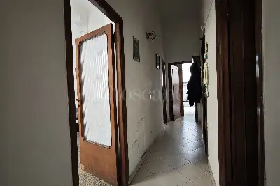 Casa in vendita, Via Camollia, Siena