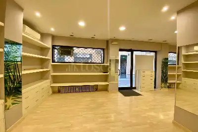 Negozio in vendita, Vicolo del Carro, Brescia