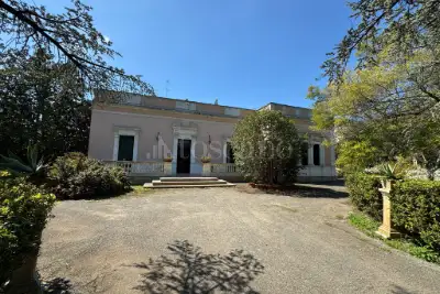 Villa in vendita, Via Carovigno, San Vito dei Normanni