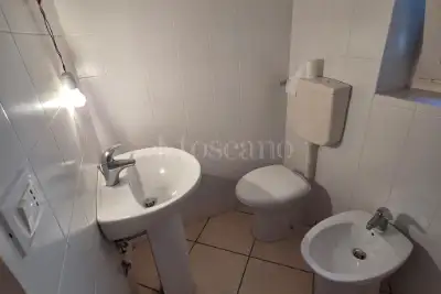 Negozio in vendita, Via IV Novembre, Loreto Aprutino