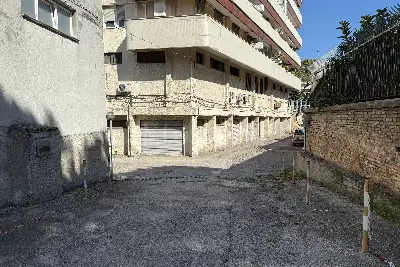 Garage in vendita, Via Marco Polo 75, Pescara