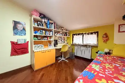 Villino a Schiera in vendita, Largo Rovedine, Opera