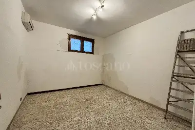 Casa in vendita, Via Varsavia, Pomezia