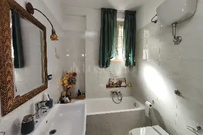 Casa in vendita, Via Francesco Scarafile, Latiano