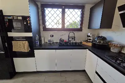 Villa Plurifamiliare in vendita, Via Giuseppe Dechelette, Roma