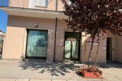 Negozio in vendita, Via Nazario Sauro, Avezzano