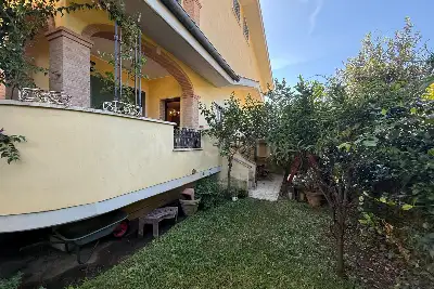 Villa Plurifamiliare in vendita, Via Numana, Fiumicino