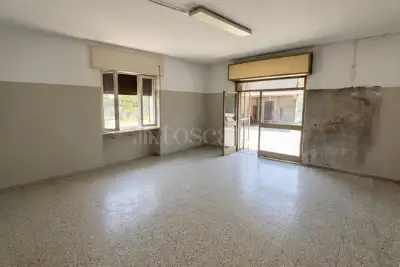 Negozio in vendita, Via Guglielmo Ghislandi, Roncadelle