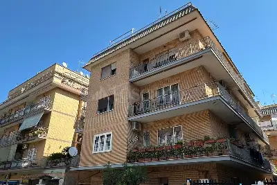 Casa in vendita, Via degli Ontani, Roma