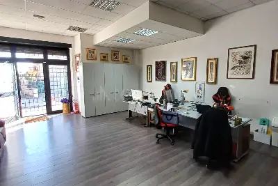 Negozio in affitto, Via della Massimilla, Roma