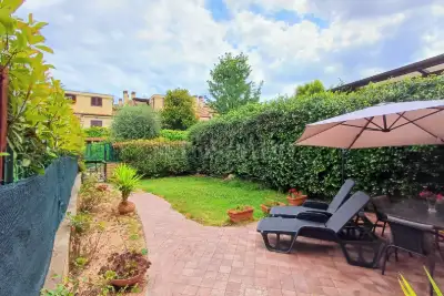 Villino a Schiera in vendita, Via di Marco Simone, Roma