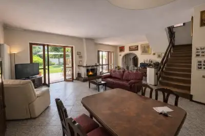 Villa in vendita, Via Cesare Pascucci, Roma