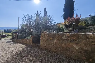 Casale in vendita, Strada di  Barigiano, Sovicille